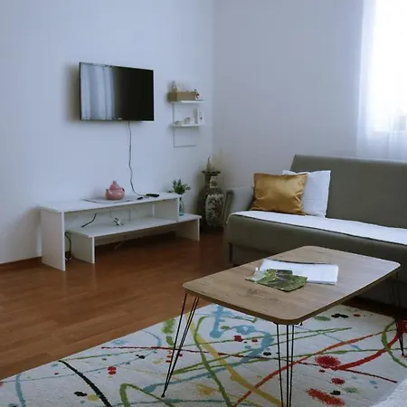 House Natural بيت للعطل سيتلوك