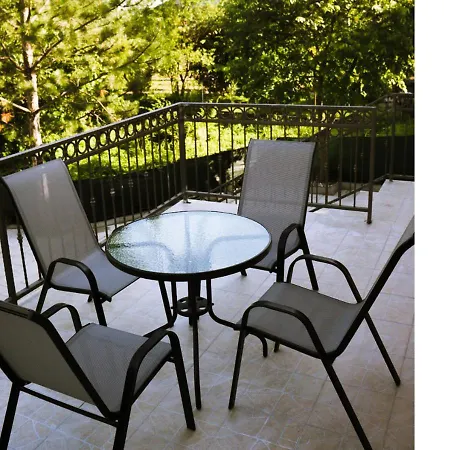 House Natural بيت للعطل *