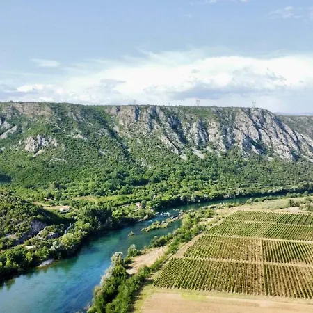 بيت للعطل House Natural سيتلوك